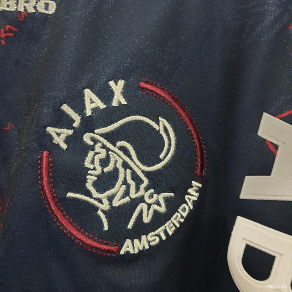 Ajax 94/95 away kit